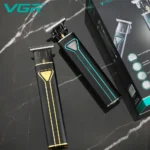 خط زن برای طراحی خط ریش و مرتب کردن سبیل