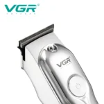 مناسب مرتب کردن خط گردن و دور گوش روزانه