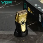 ریش تراش VGR مناسب سفر با باتری 600 میلی آمپر ساعت